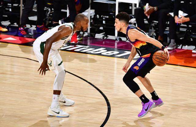 世界杯手机直播软件-雄鹿再临0比2落后绝境 三个趋势将决定总决赛走势