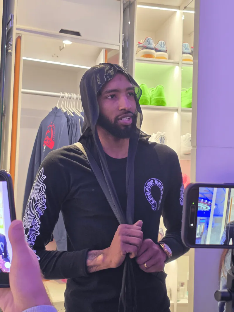 世界杯手机直播软件-小琼斯谈对阵开拓者：我们别无选择，只能拼尽全力奋力争胜